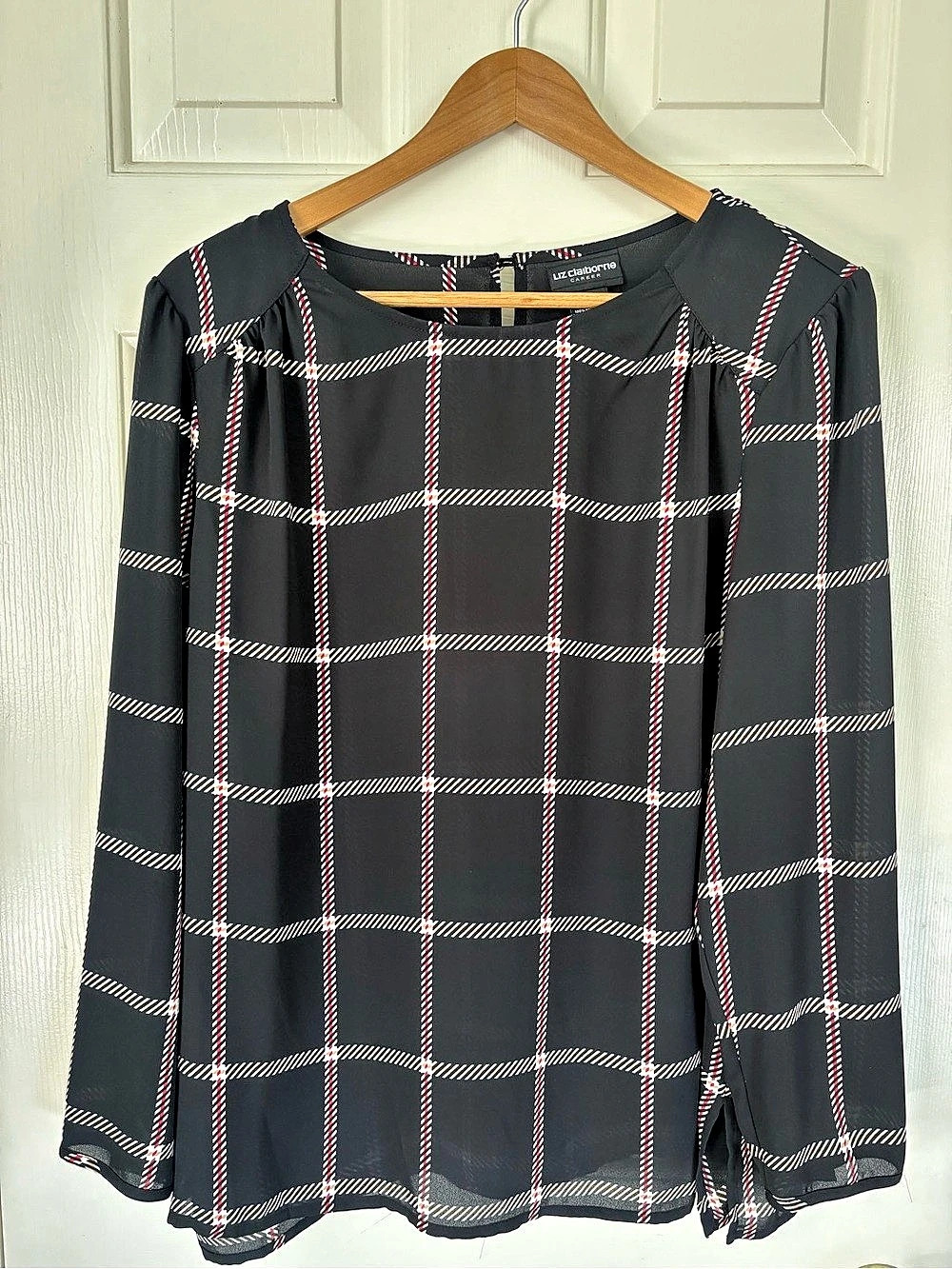 Liz Claiborne Plaid Blouse in Black & Red Size Large Like New